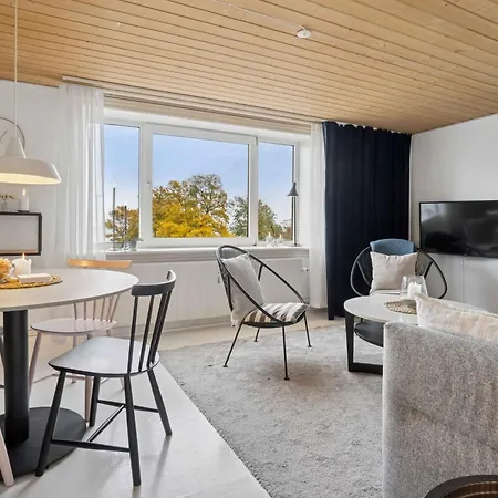 Beautifull 2-room With Sea View *