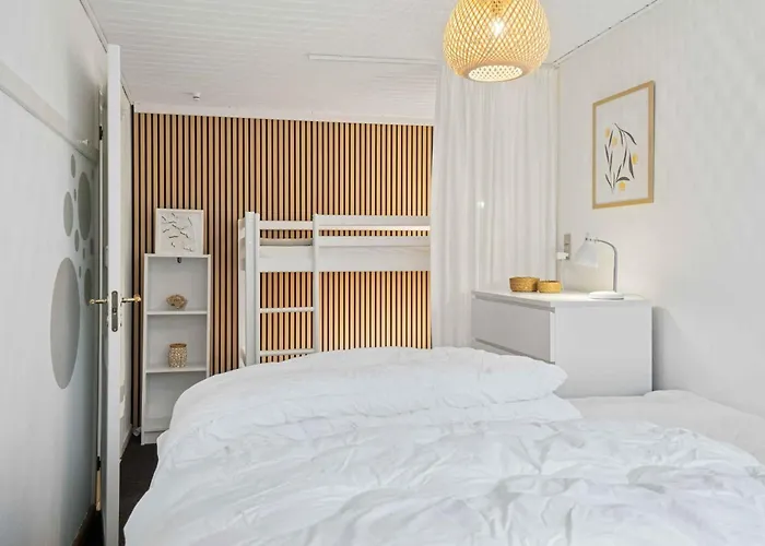 Beautifull 2-room With Sea View شقة *
